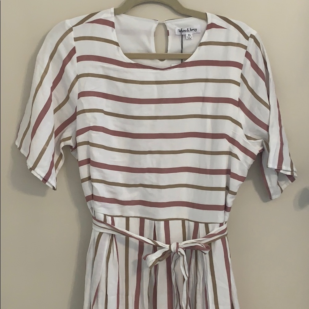 NWT boutique dress Wren & Ivory